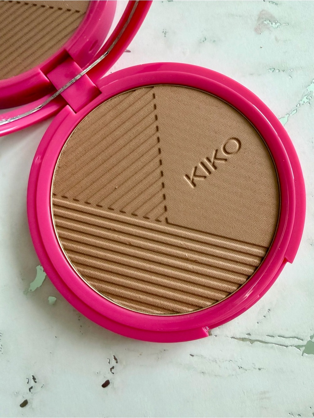 KIKO Milano Beach Babe Brozer in 02 Beyond Sienna